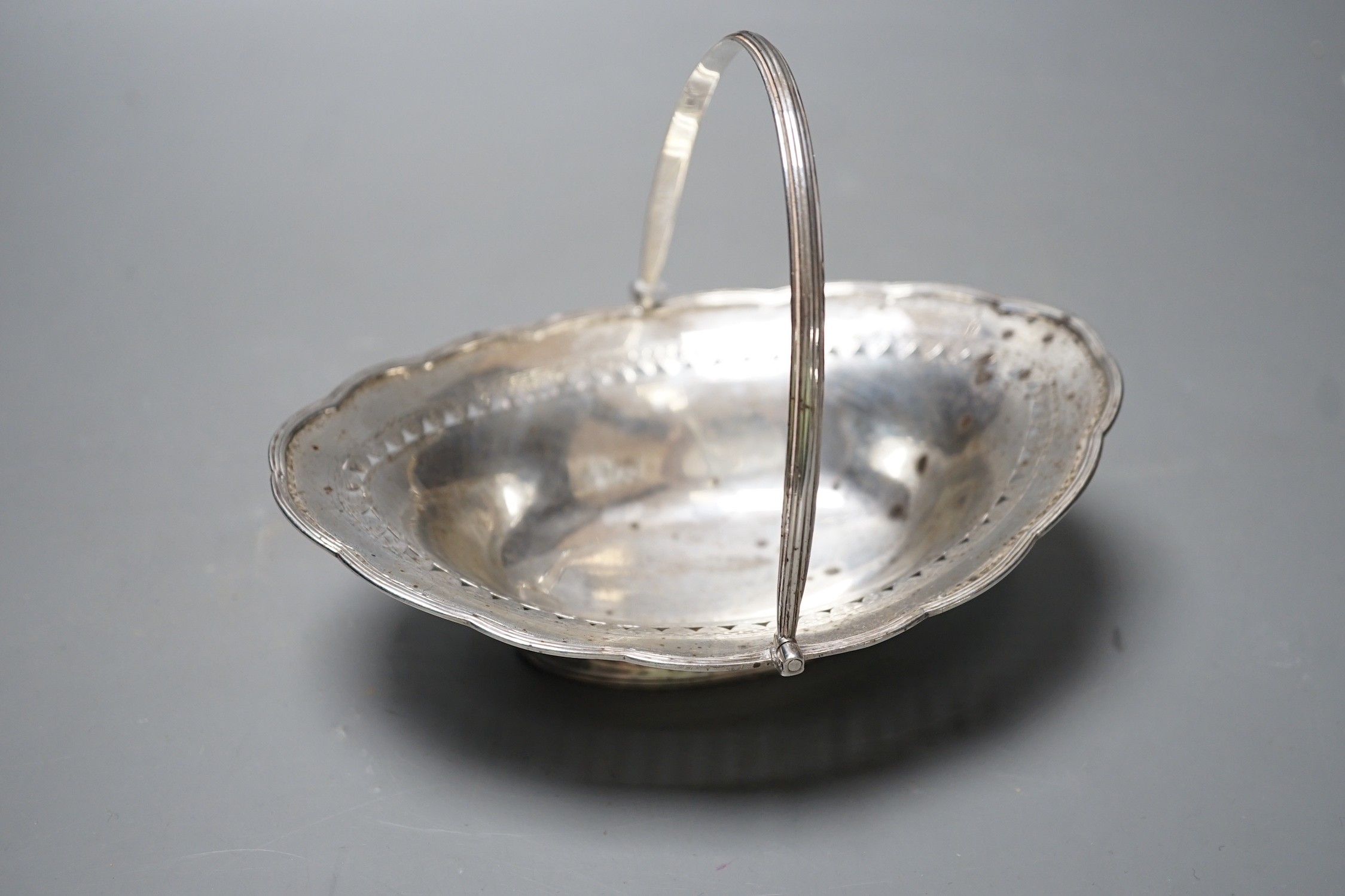A George III pierced silver oval epergne basket?, makers' mark rubbed, London, 1788, 17cm, 4.9oz.